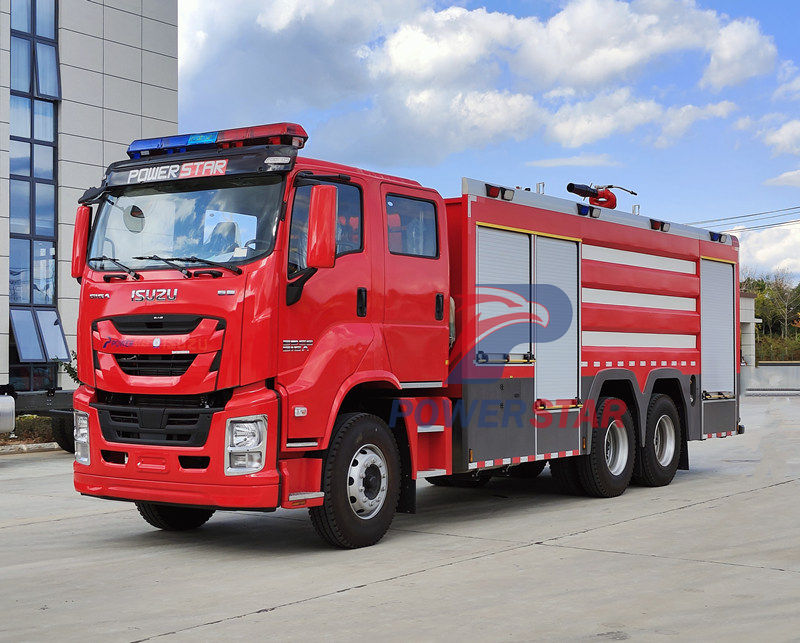 ISUZU 6x4 GIGA 8000L foam fire truck