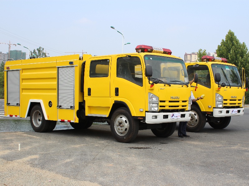 Senegal customer imported Isuzu NPR light rescue fire truck