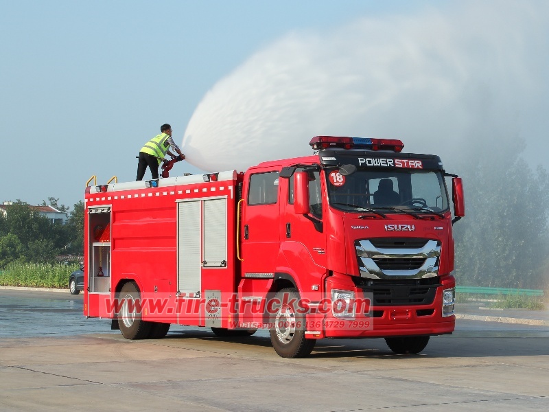 Algerian Customer Purchases 4 Units ISUZU GIGA Foam Fire Trucks